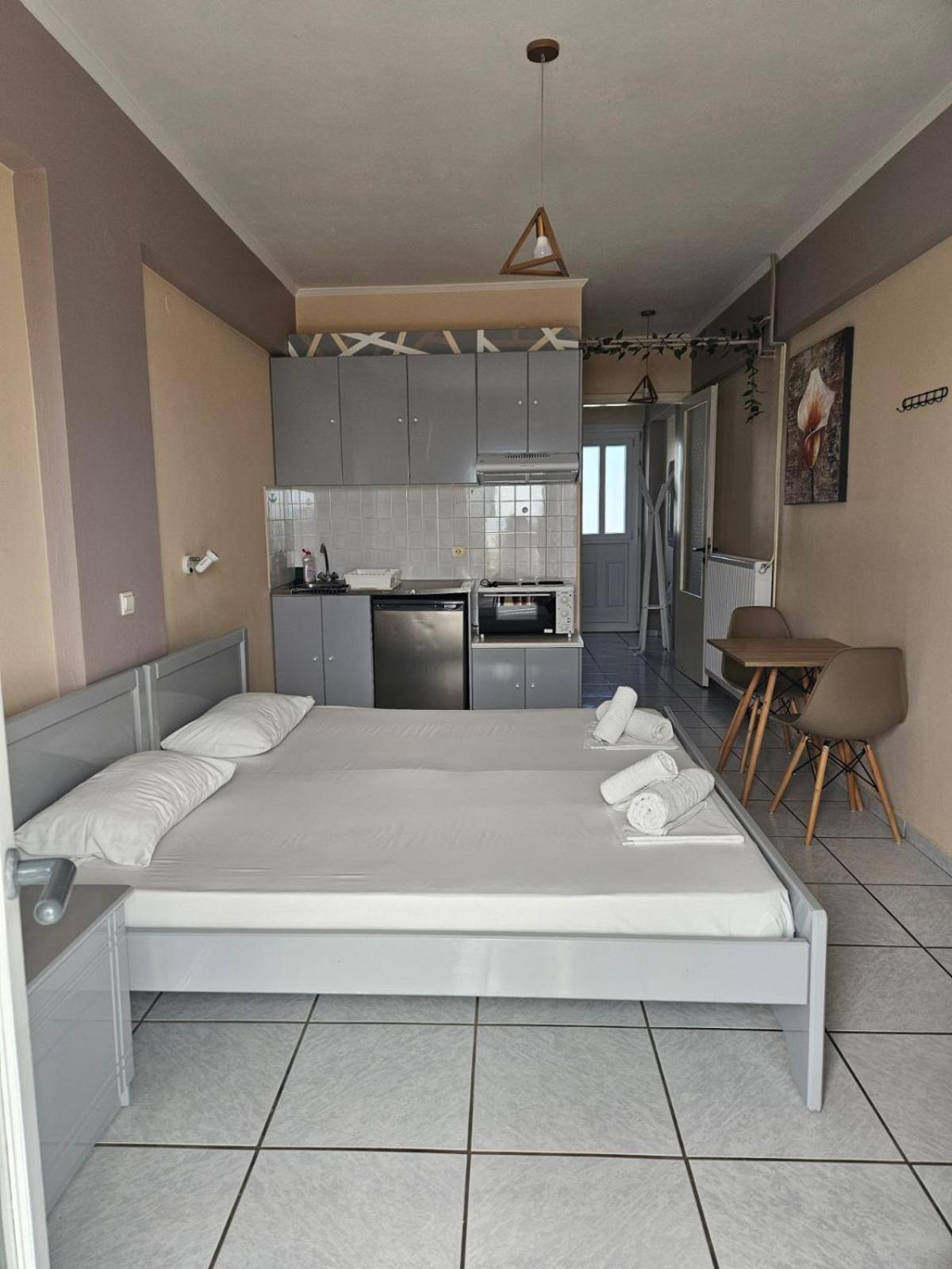 Platsa Apartments Megás Limniónas Esterno foto